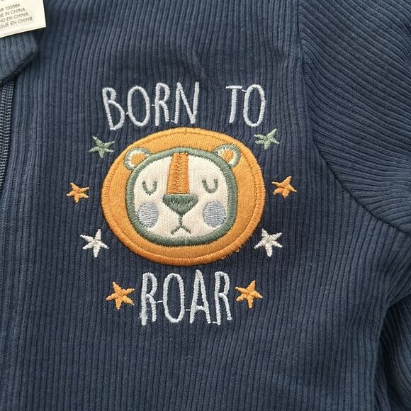 Chick Pea Infants 6-9 Months 2 Piece Set One Piece Sleeper and Hat - Picture 3 of 7